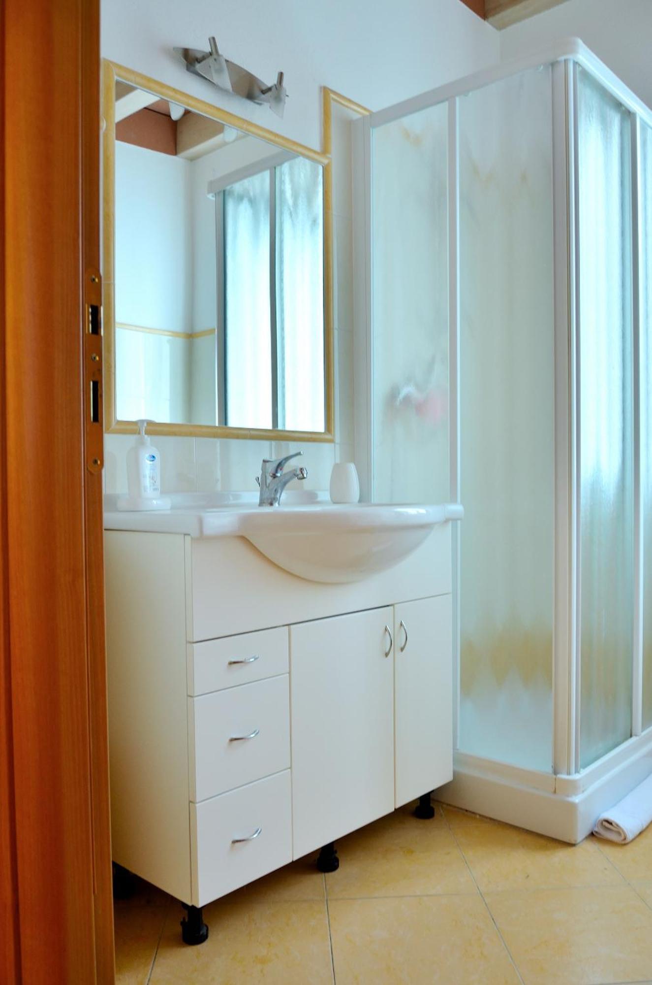 White Garden - Apartment With Access To The Lake Lierna Extérieur photo